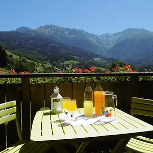 gite-au-coeur-du-chalet-en-belledonne-vers-sainte-agnes.hotels-rhonealpes.com/